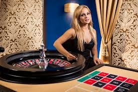 Dashboard aplikasi mahjong 88 menampilkan kategori permainan dan saldo akun